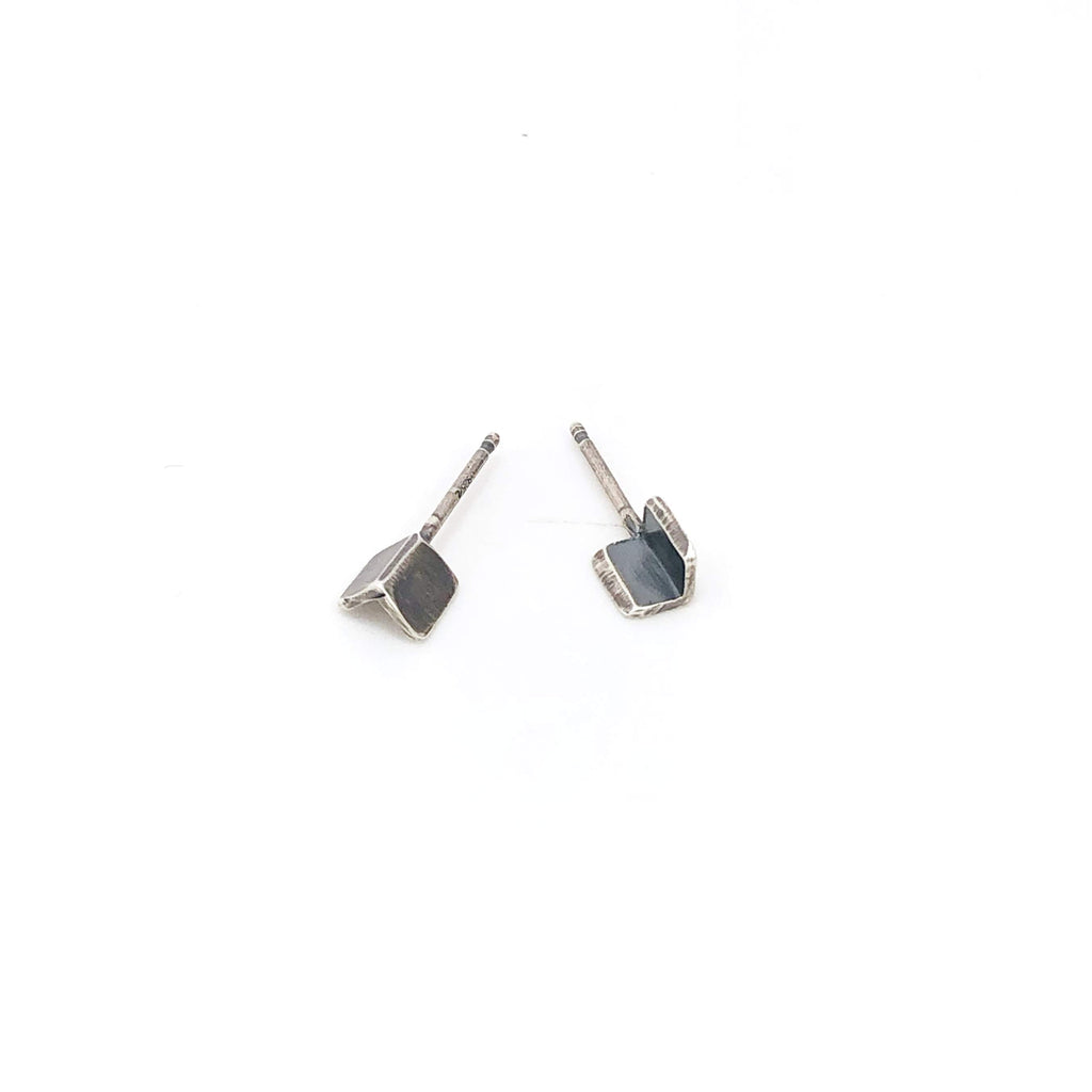 Corner Studs