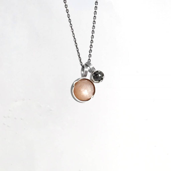 Eclectic Ethos Guide Necklace - Peach & Black